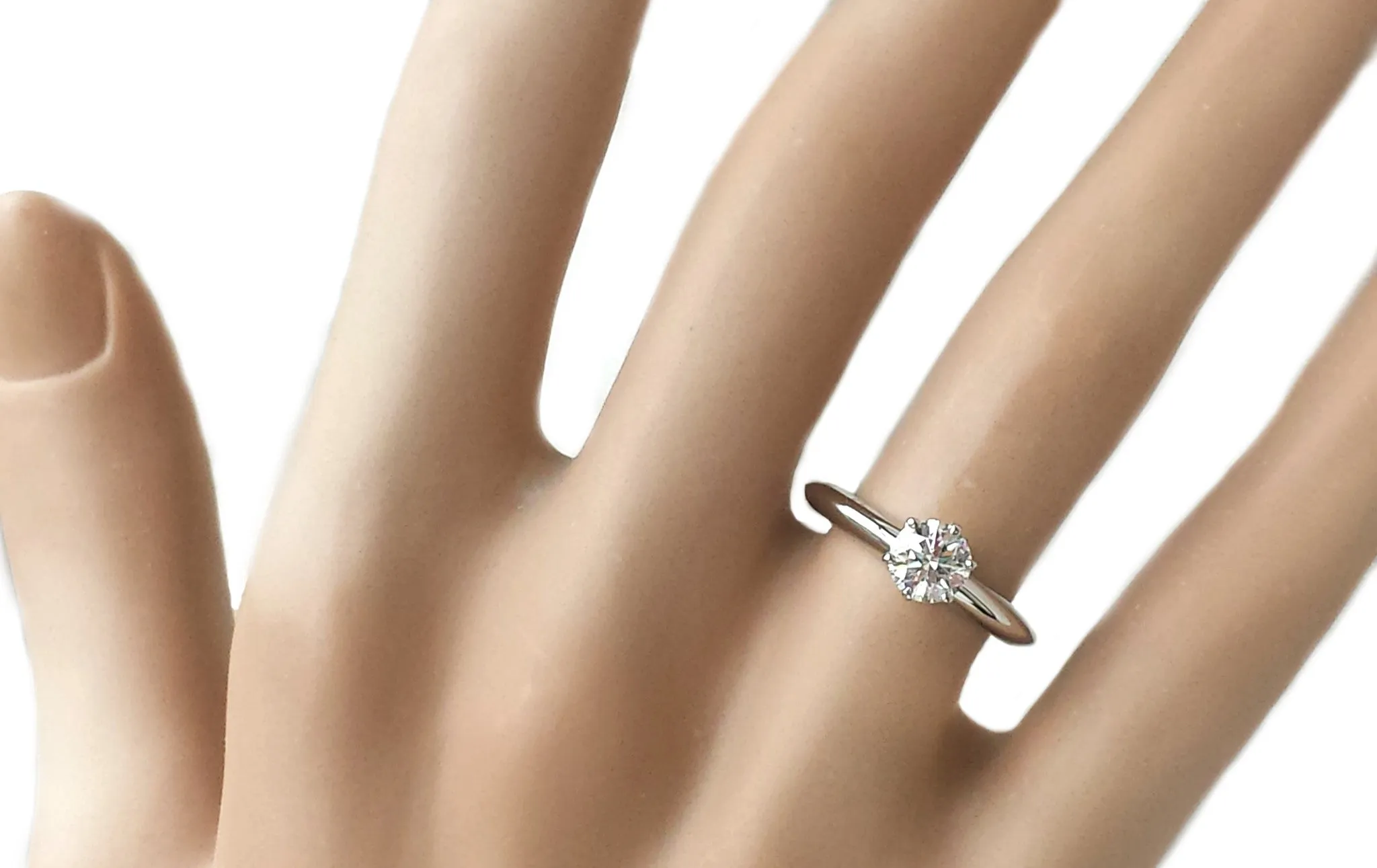 Tiffany & Co. 0.63ct H/VS2 Round Brilliant Cut Diamond Engagement Ring