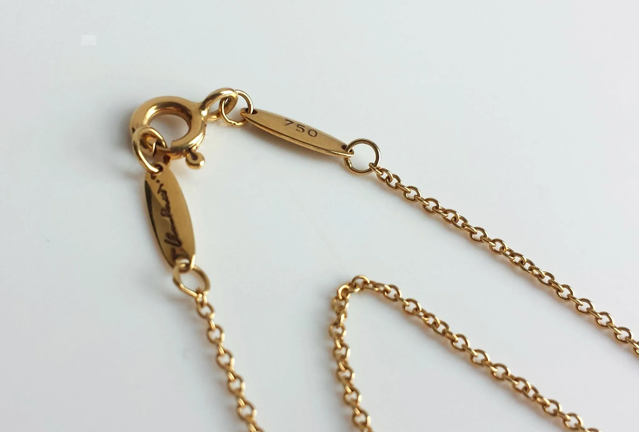 Tiffany & Co Elsa Peretti Bean 18k Yellow Gold Necklace 18" Chain Boxes