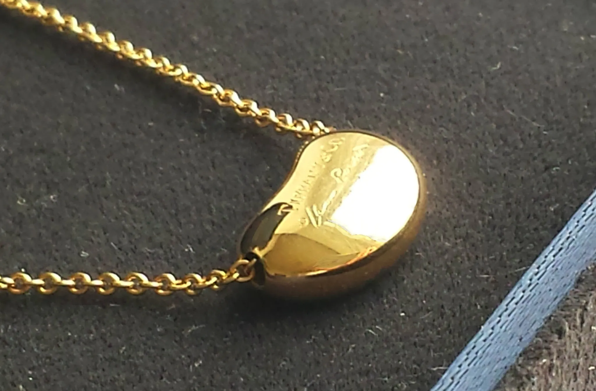 Tiffany & Co Elsa Peretti Bean 18k Yellow Gold Necklace 18" Chain Boxes