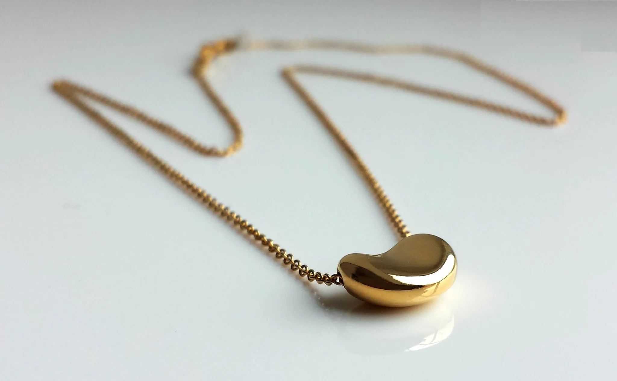 Tiffany & Co Elsa Peretti Bean 18k Yellow Gold Necklace 18" Chain Boxes