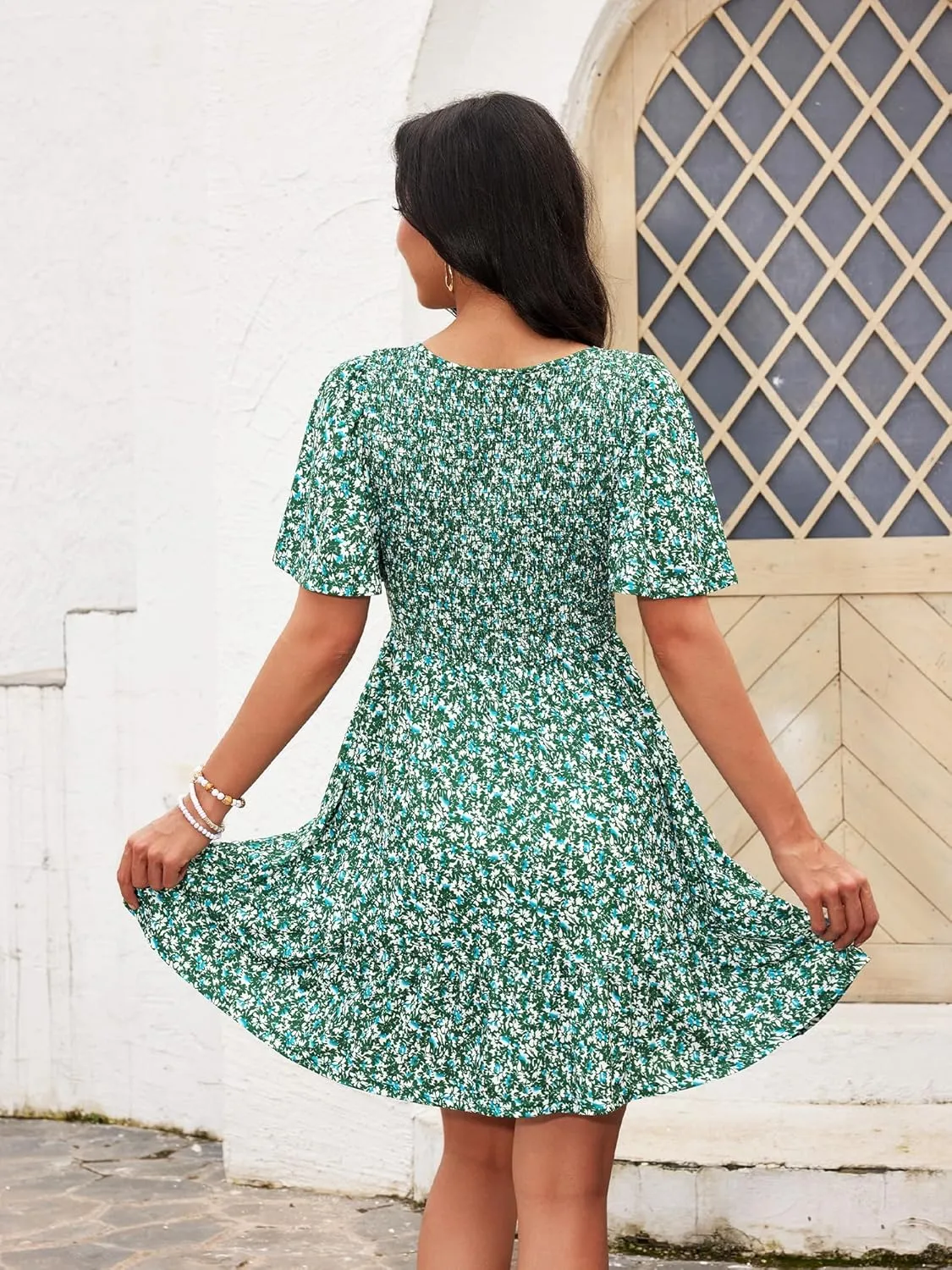 Womens Cute Floral Smocked V Neck Flutter Sleeve Sundress with Pockets Casual Spring Summer Dresses for Women 2025